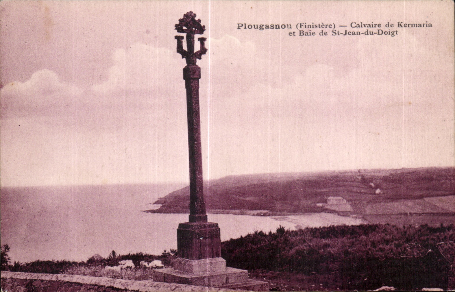 CPA Plougasnou Calvaire de Kermaria et Baie de St Jean du Doigt