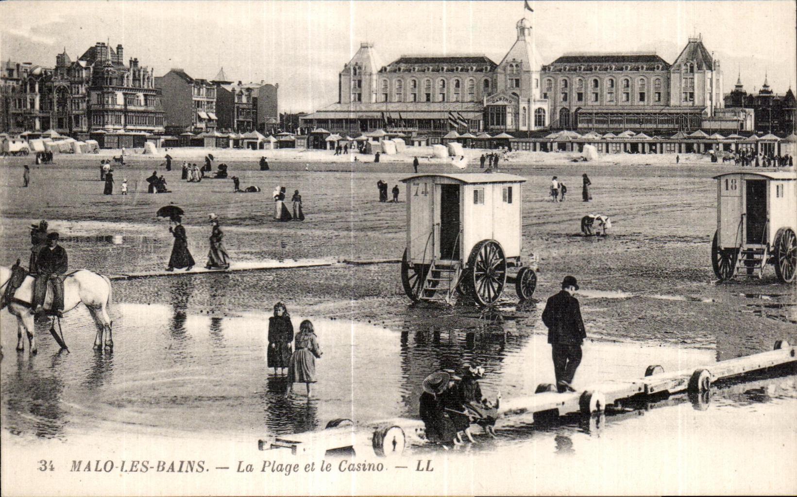 CPA Malo les Bains La Place et le Casino