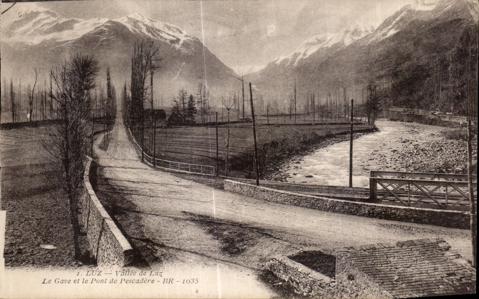 CPA Luz Vallee de Luz La Gave et le Pont de Pescadere