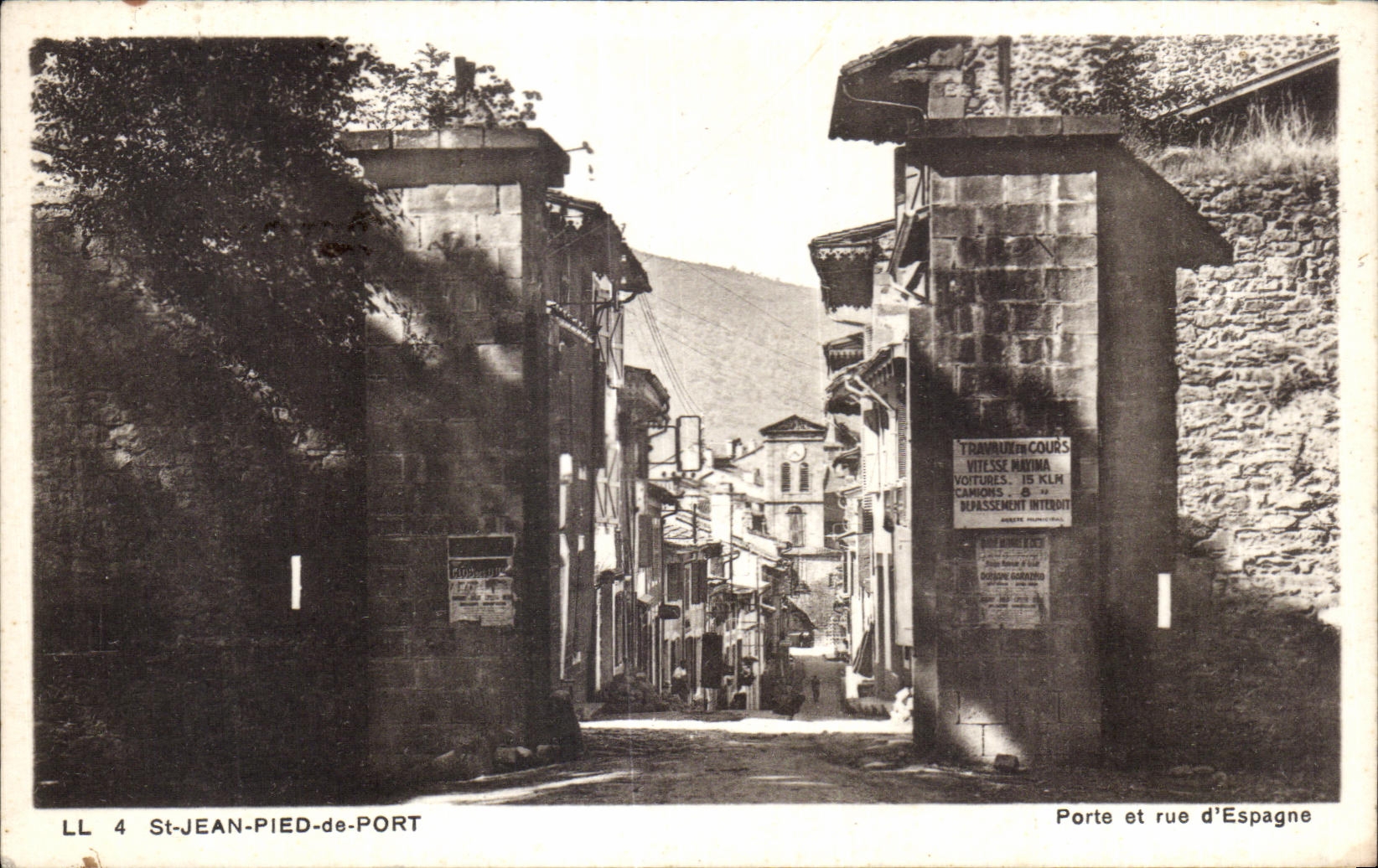 CPA St Jean Foot of Port Gate and street