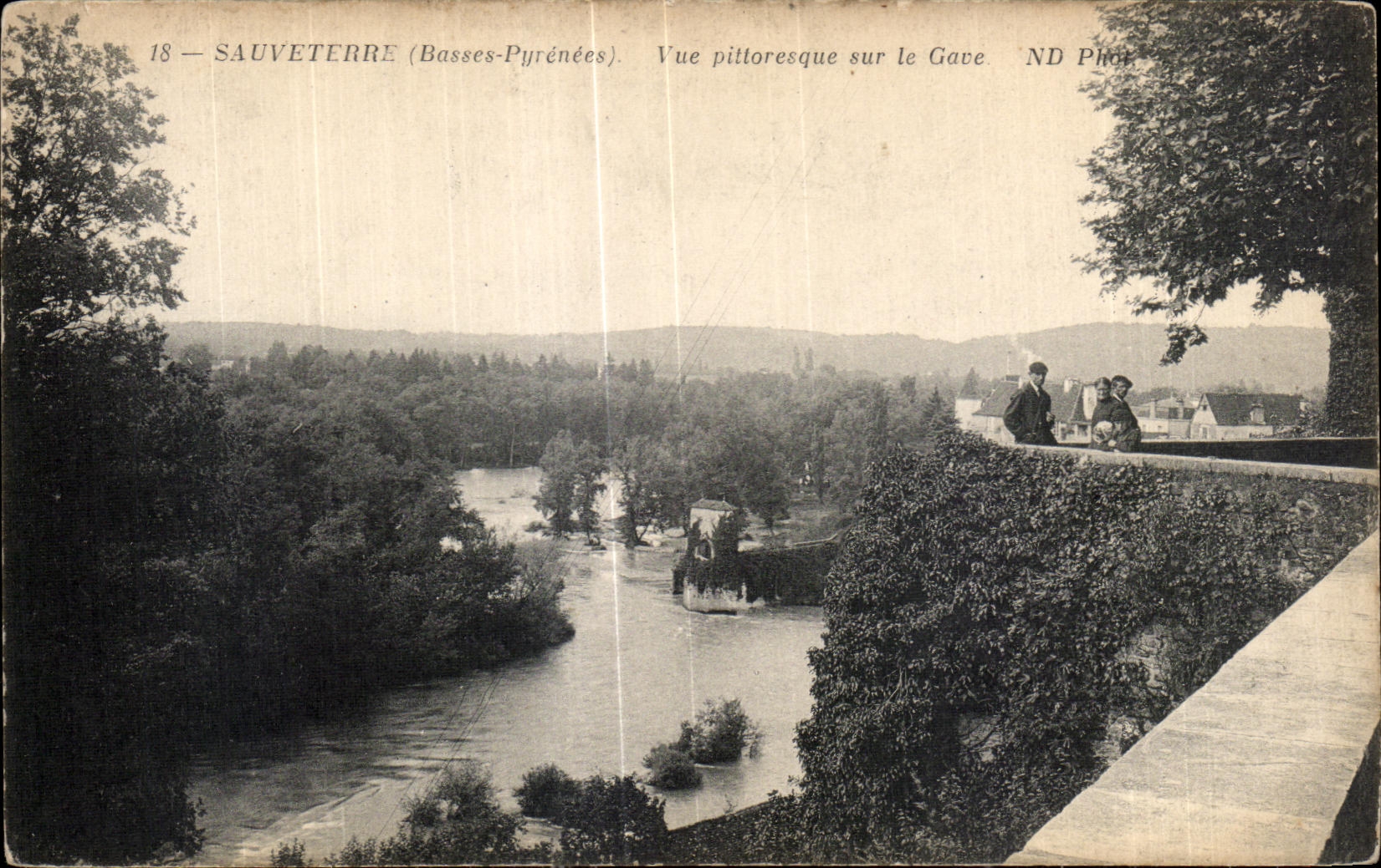 CPA Sauveterre Seen picturesque on Gave