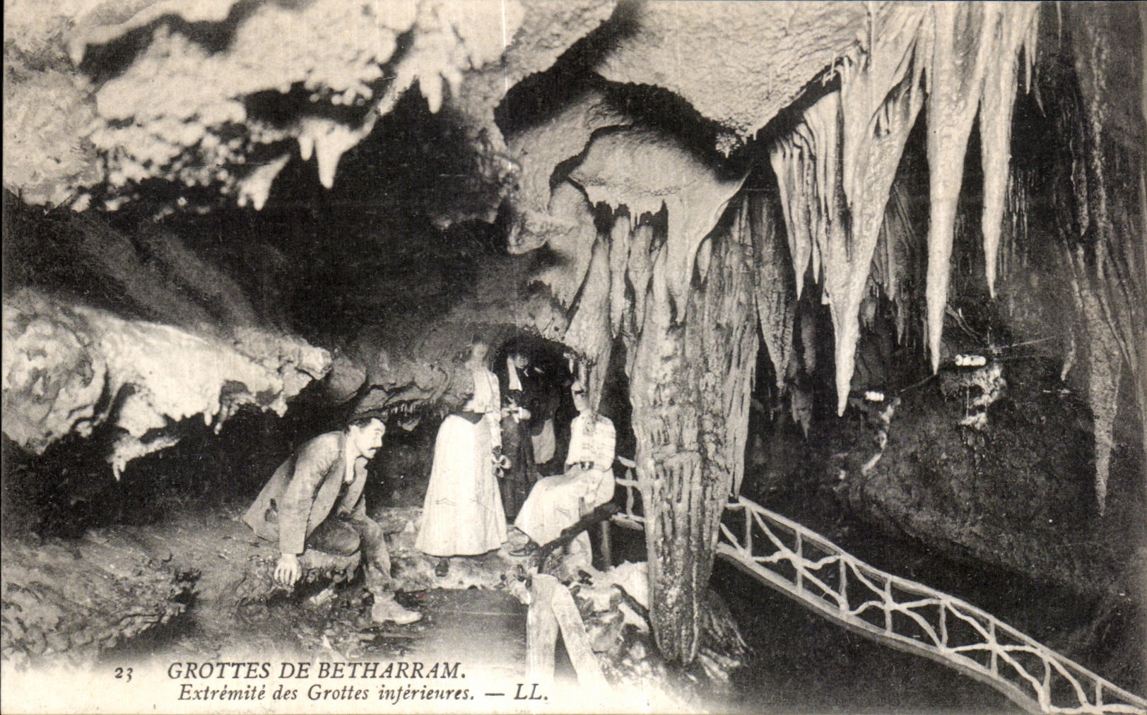 CPA Grottes De Betharram Extremite des Grottes interieures