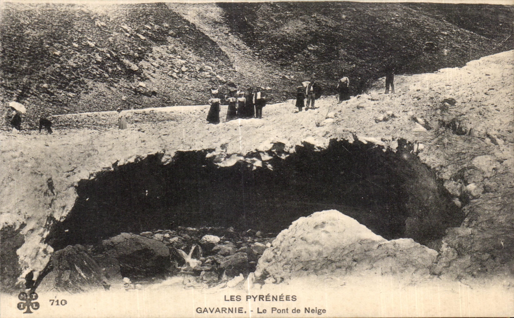 CPA Les Pyrenees Gavarnie Le Pont de Neige
