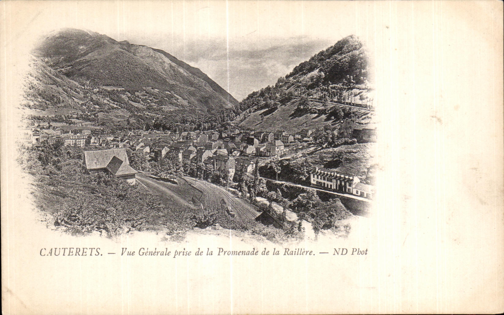 CPA Cauterets View taken of the Walk of Raillere