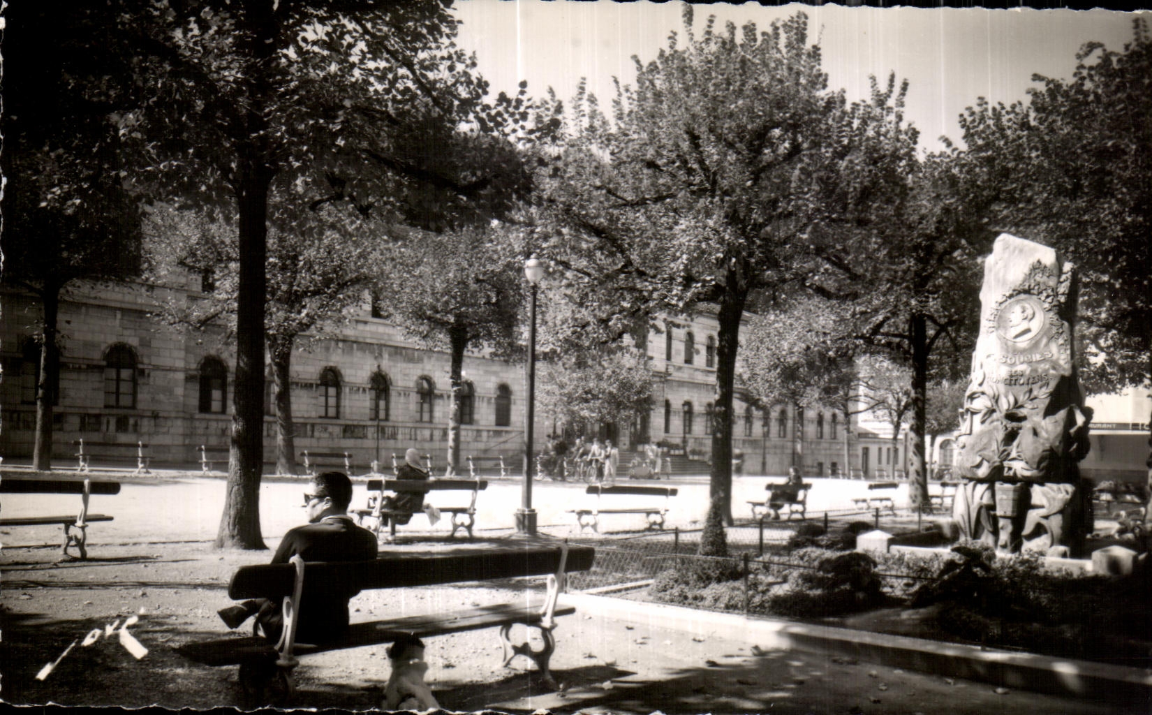 CPA Bagneres de Bigorre Thermal baths the Soubies Monument