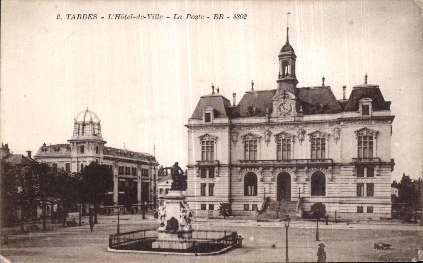 CPA Tarbes L Hotel de Ville La Poste