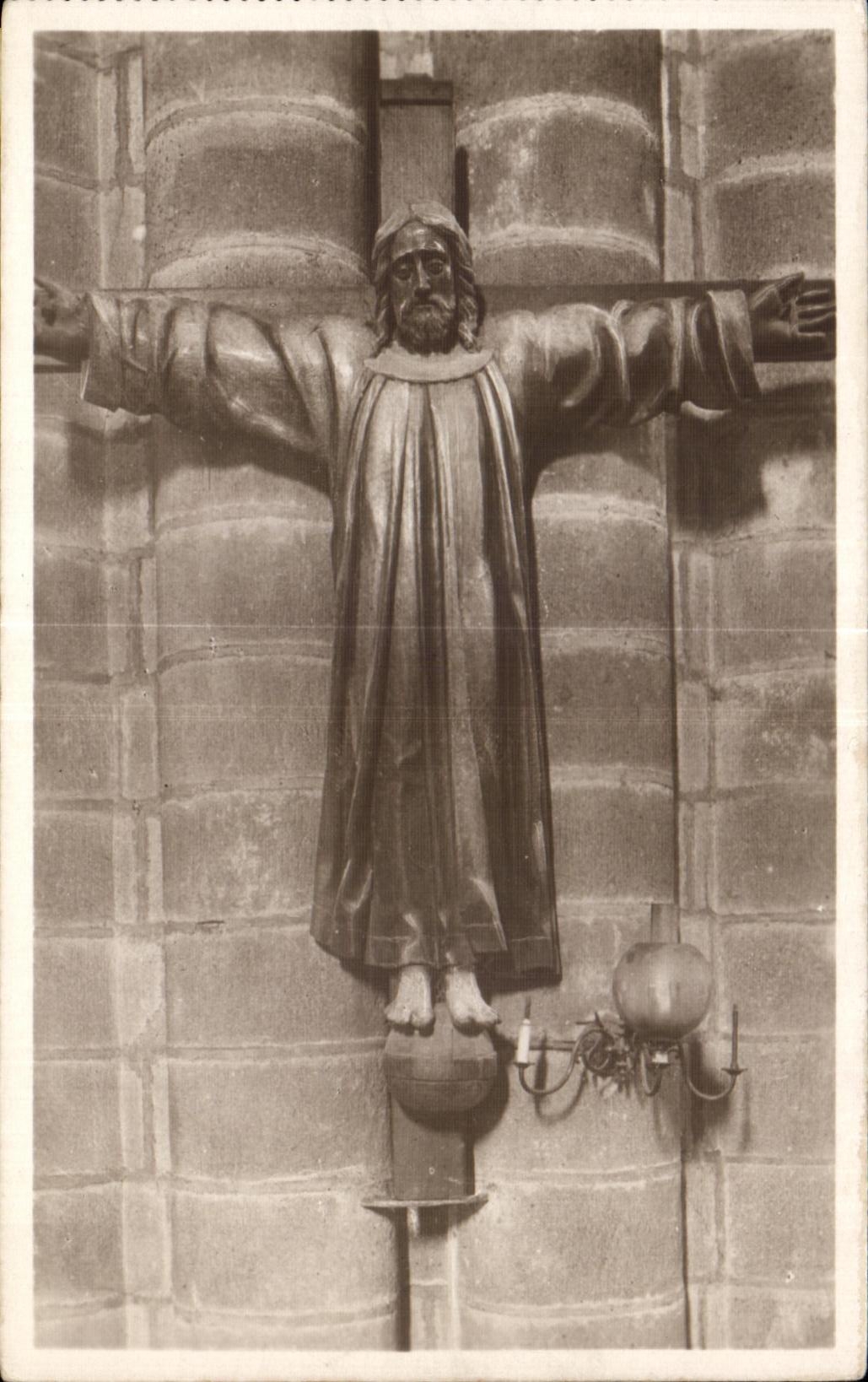 CPA Quimperle Church Sainte Cross Christ out of Dress