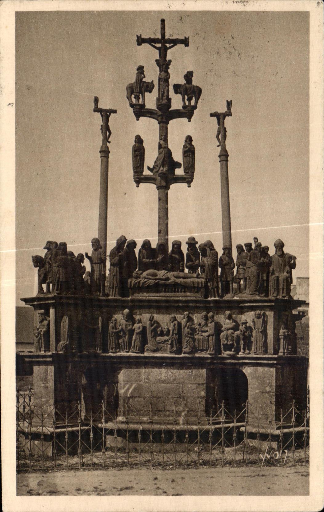 CPA Bretagne Plougastel Daoulas (Finistere) Le Calvaire cote Est