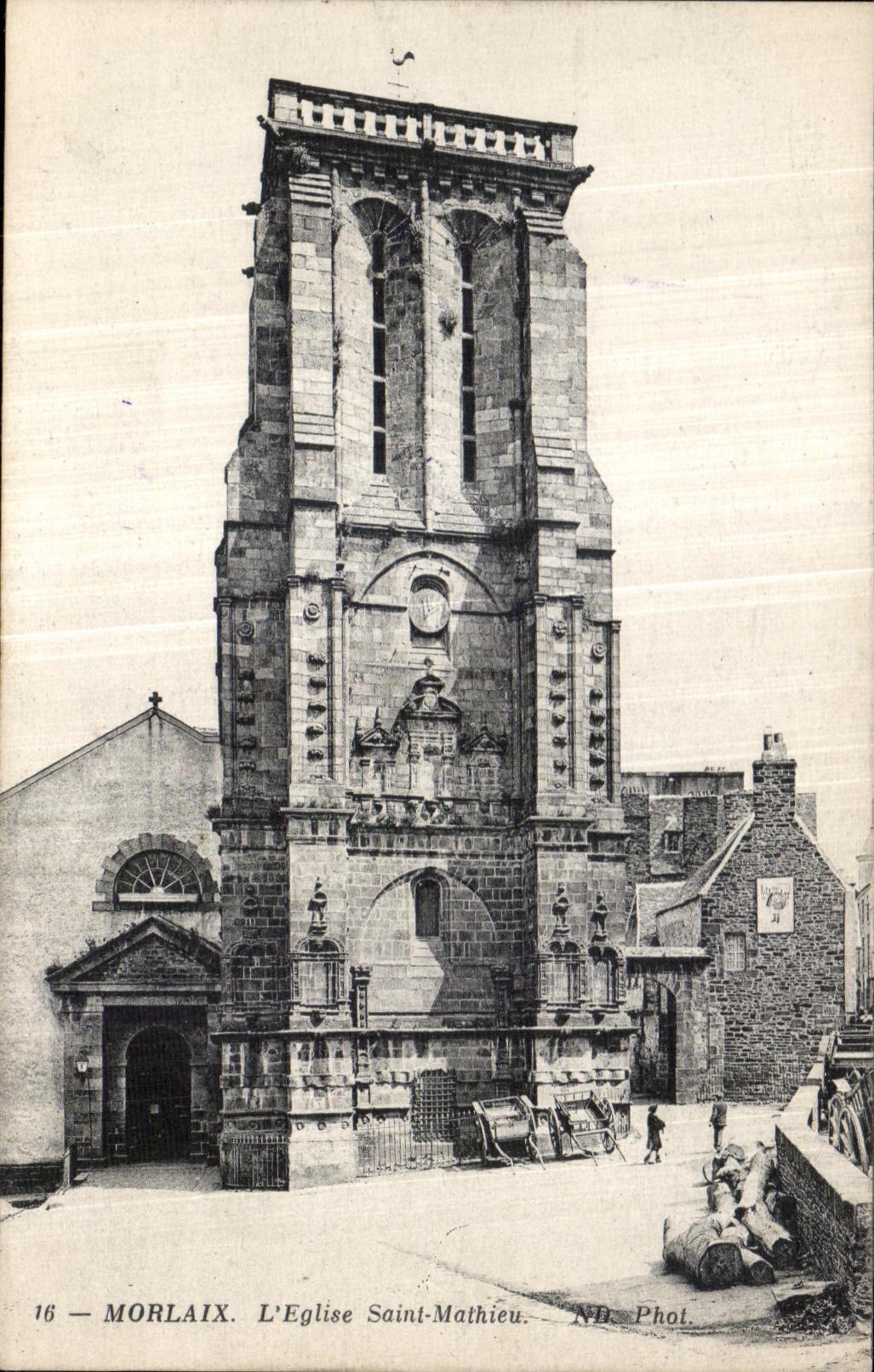 CPA Morlaix L Eglise Saint Mathieu