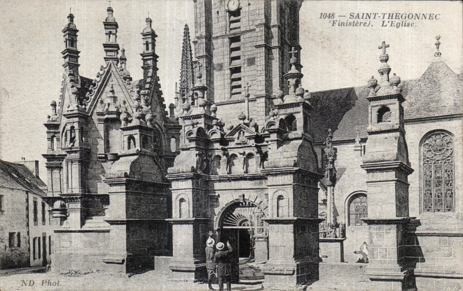 CPA Saint Thegonnec (Finistere) L Eglise