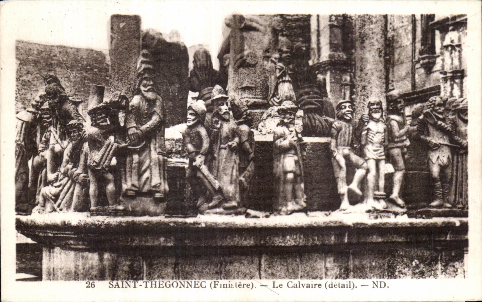 CPA Saint Thegonnec (Finistere) Le Calvaire (detail)