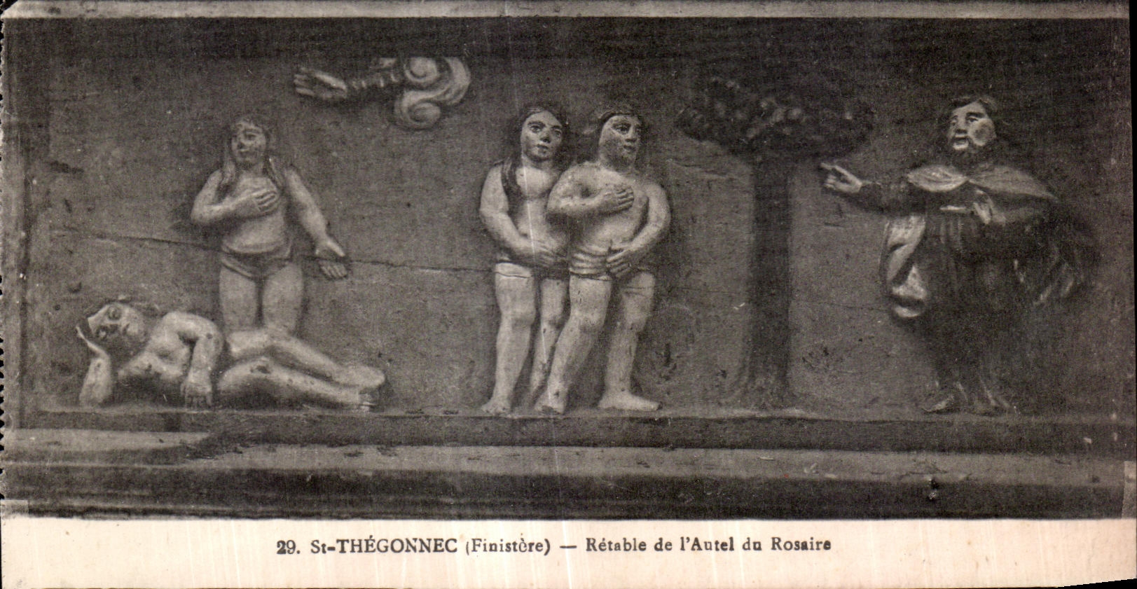 CPA Saint Thegonnec (Finistere) Retable de I Autel du Rosaire