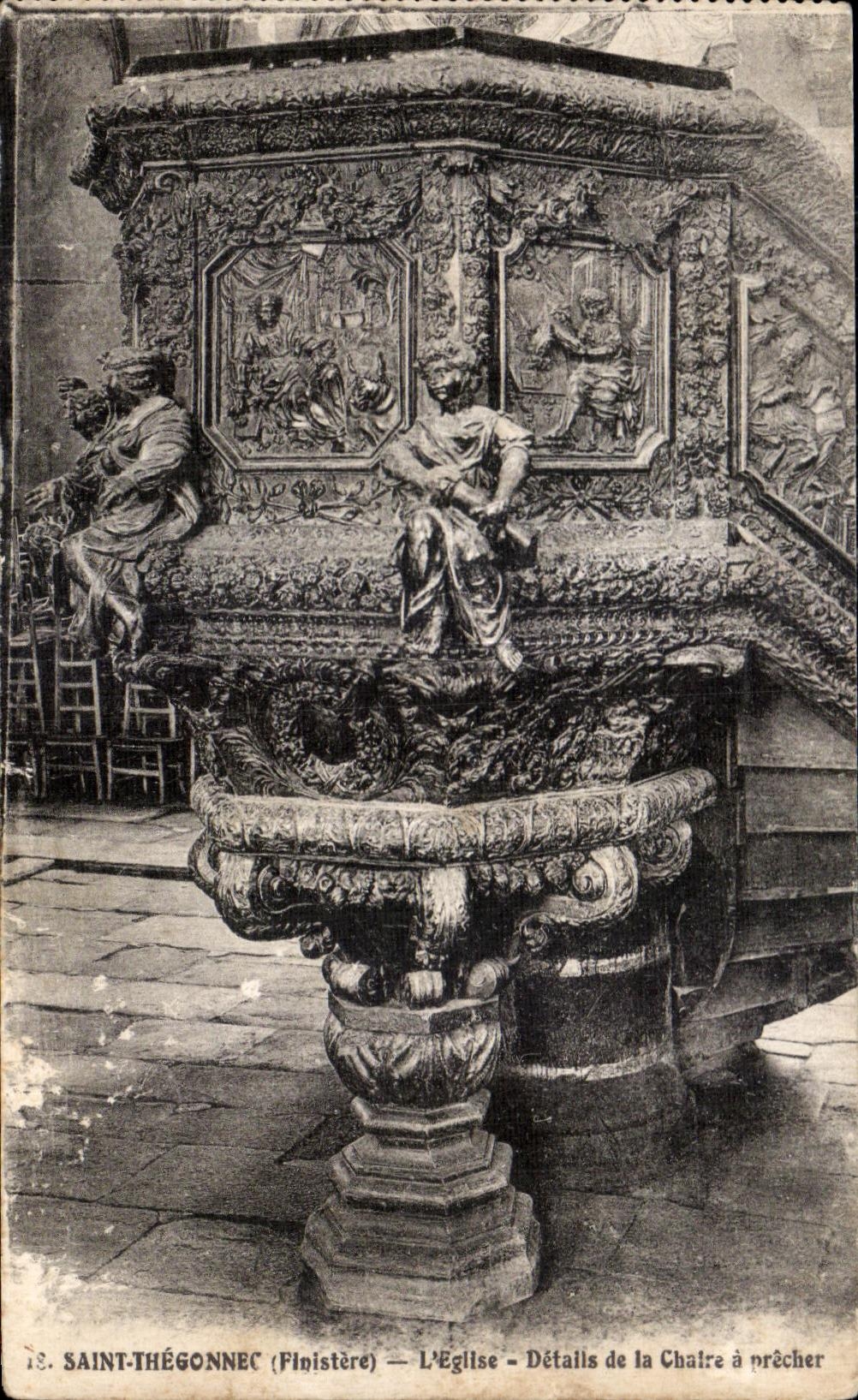 CPA Saint Thegonnec (Finistere) L Eglise Details de la Chaire a precher