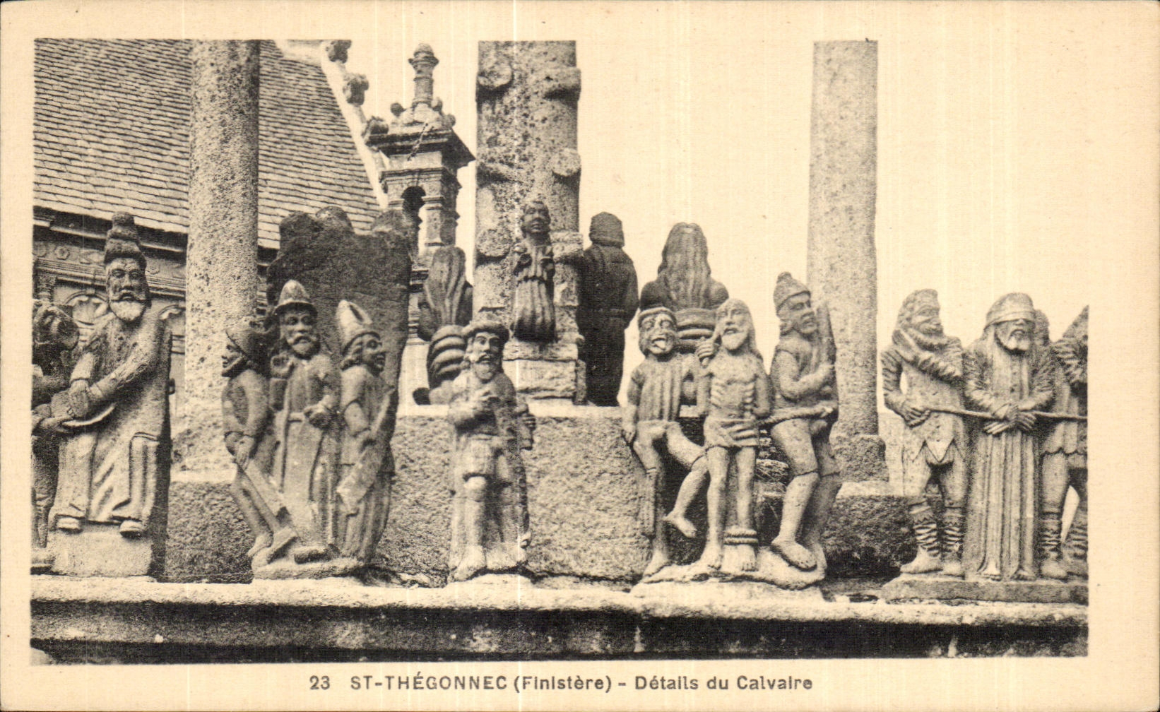 CPA St Thegonnec (Finistere) Details du Calvaire