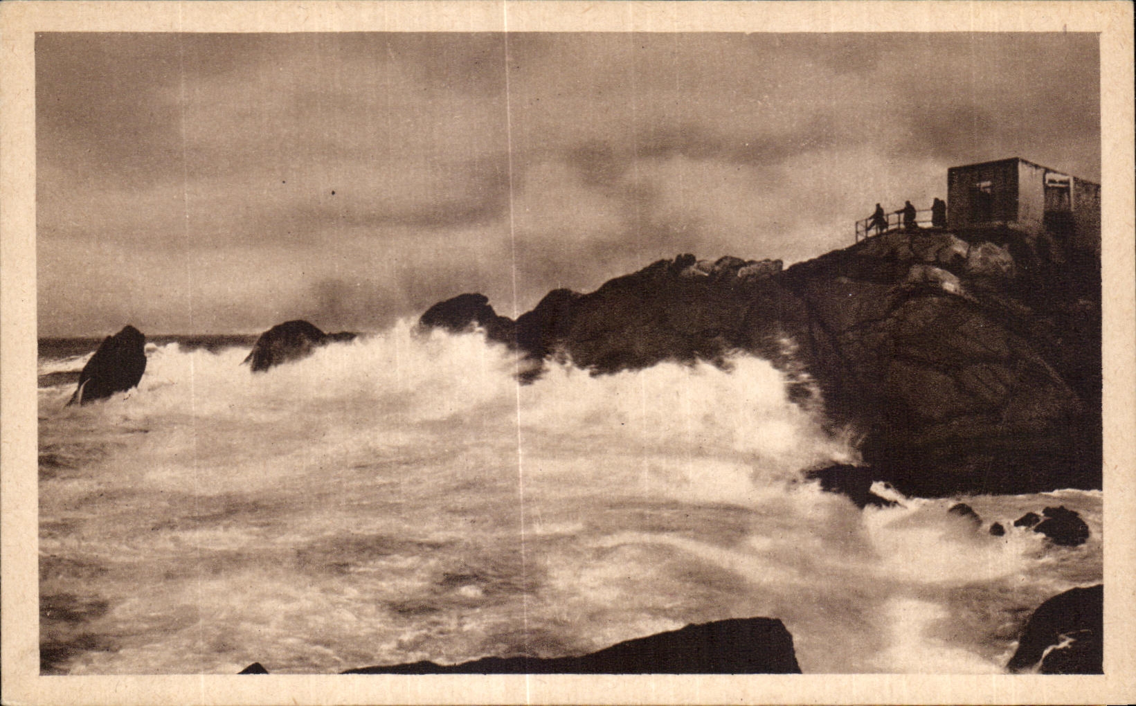 CPA Saint Glenole Penmarch (Finistere) the Road of