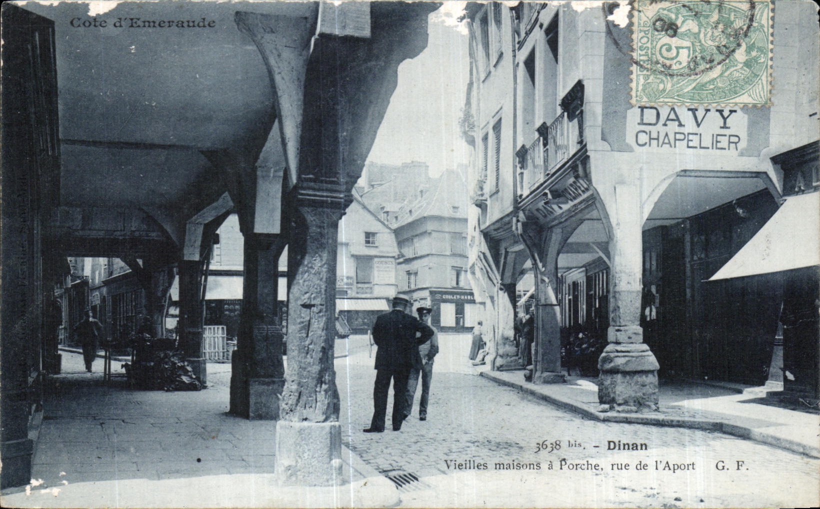 CPA Dinan Vieilles maisons a Porche rue de I Aport