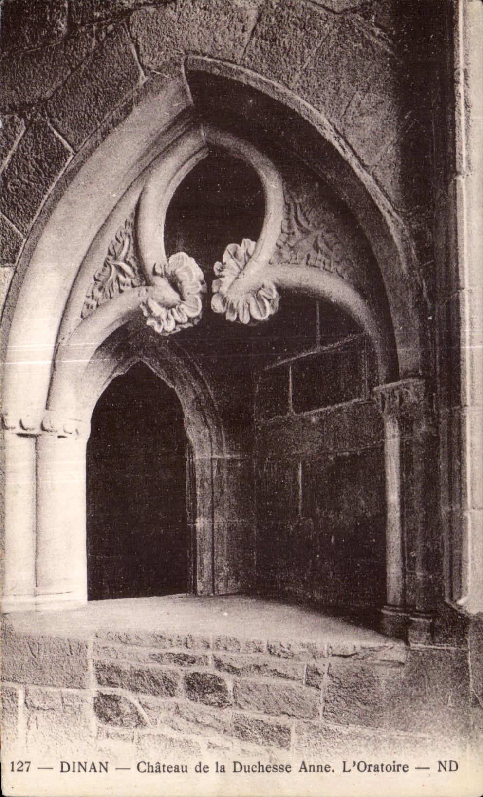 CPA Dinan Chateau de la Duchesse Anne L Oratoire