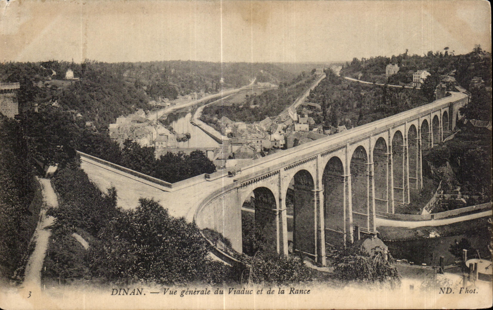CPA Dinan Vue generale du Viadue et de la Rance