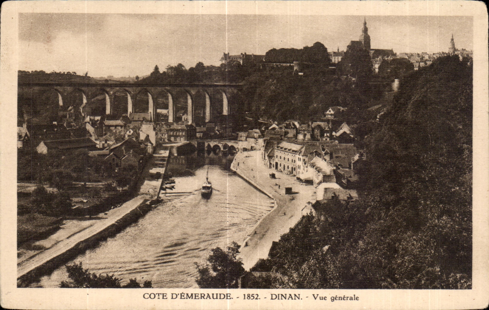 CPA Cote D Emeraude Dinan Vue generale