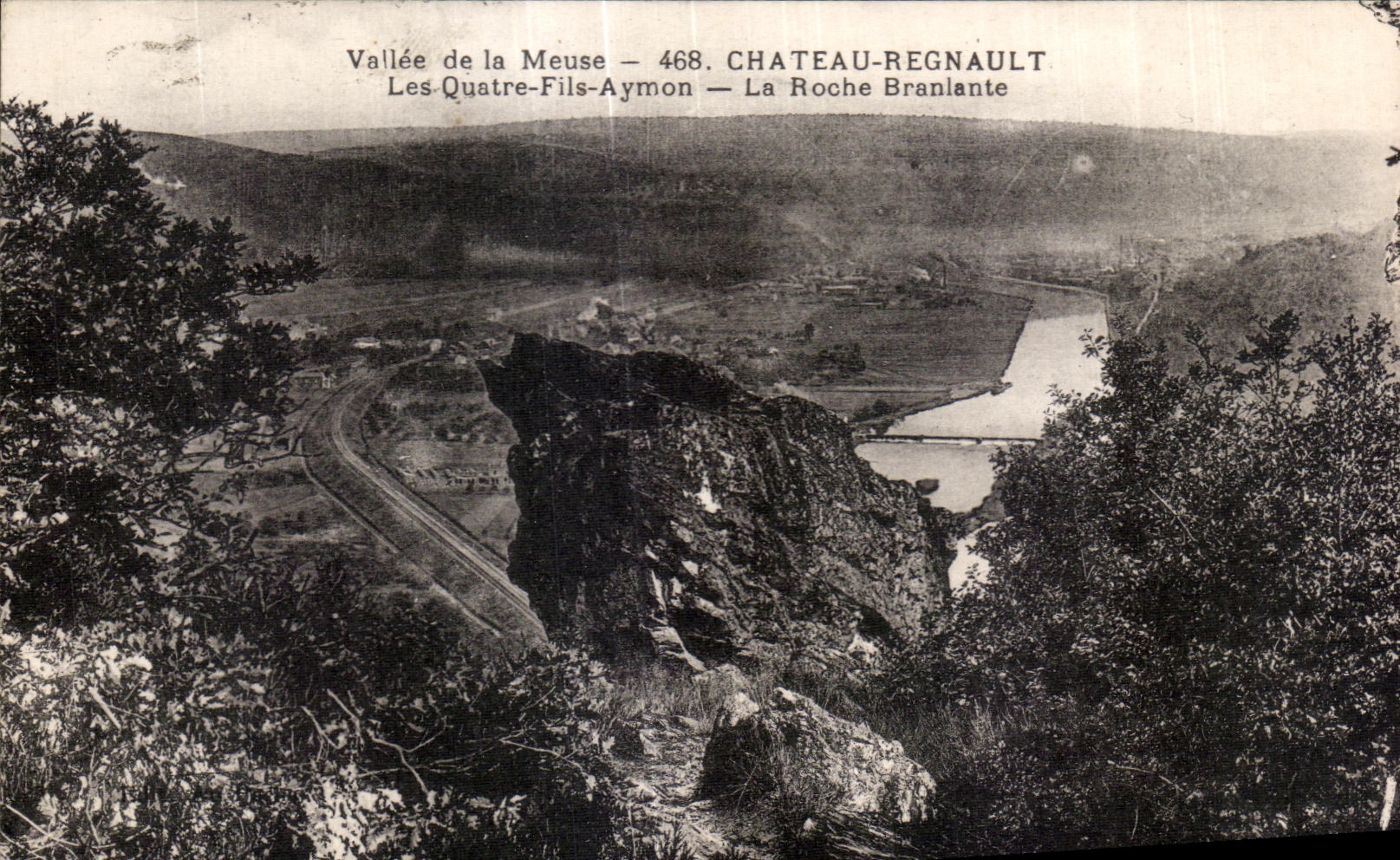 CPA Vallee de la Meuse Chateau Regnault