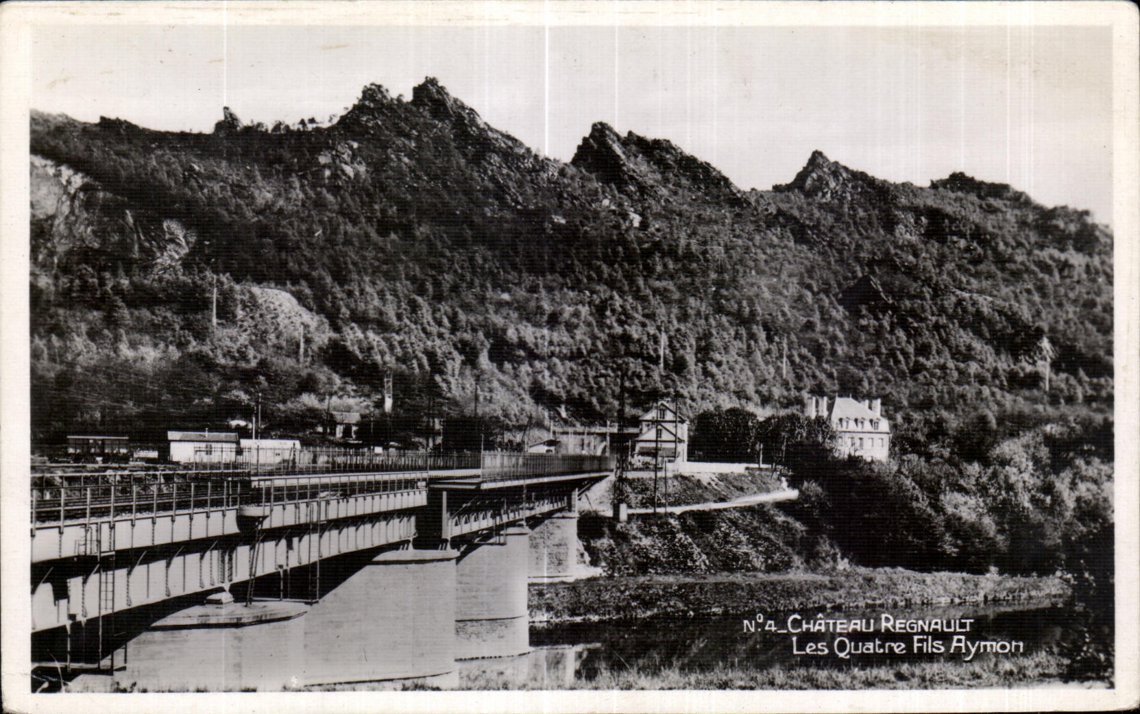 Castillo de CPA Regnault el alambre de cuatro Aymon