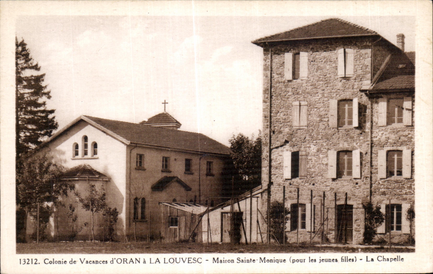 CPA Colonie de Vacances d Oran A La Louvesc Maison Sainte Monique pour les jeunes filles La Chapelle Algerie 