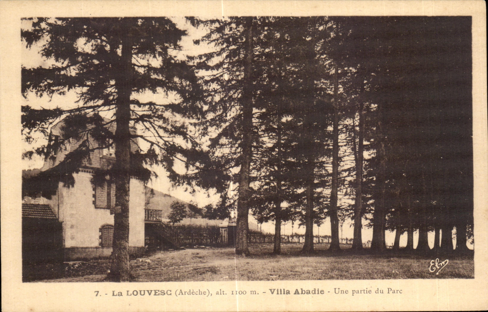 CPA La Louvesc Ardeche alt 1100m Vllla Abadie Une partie de Parc