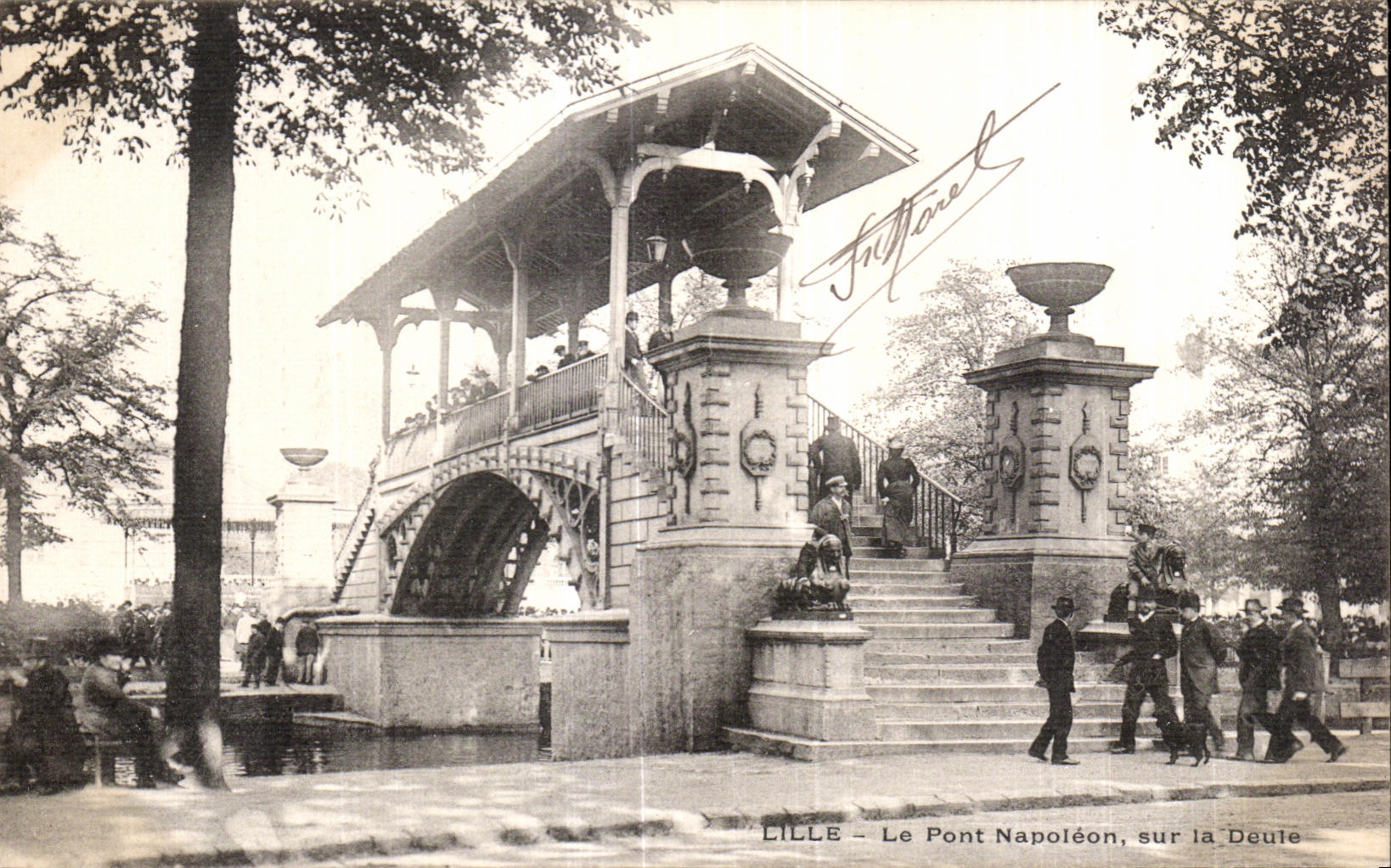 CPA Lille the Napoleon Bridge on Deule