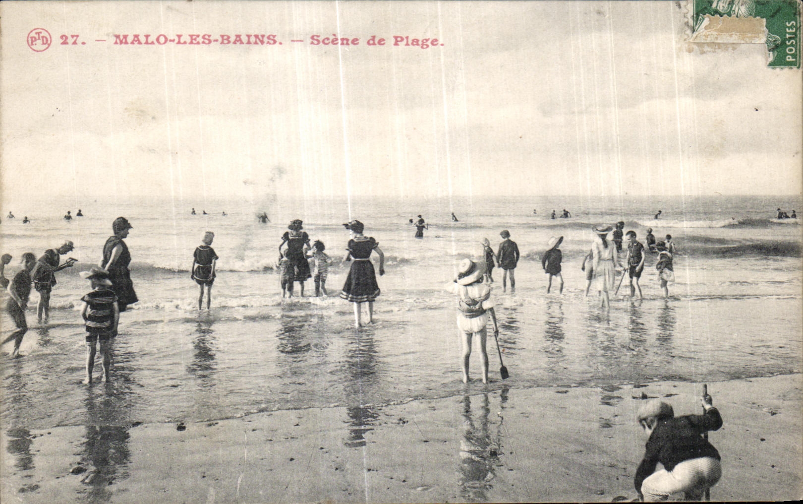 CPA Malo les Bains Scene de Plage