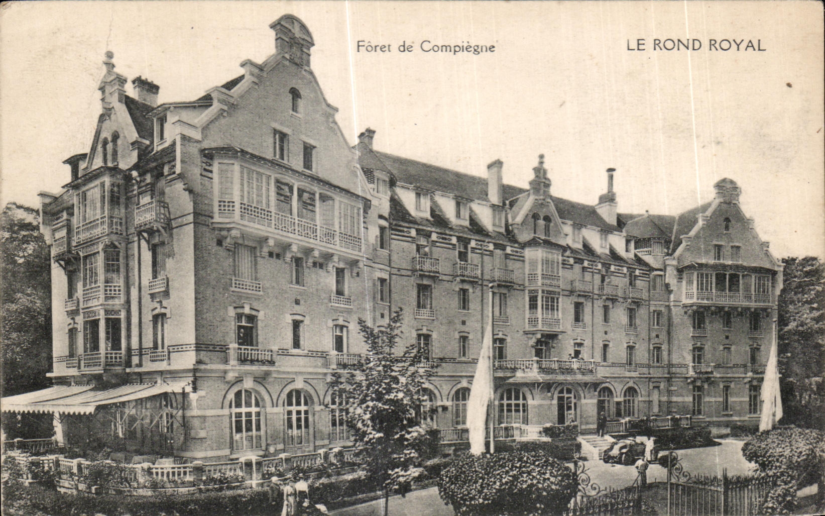CPA Foret de Compiegne Le Rond Royal