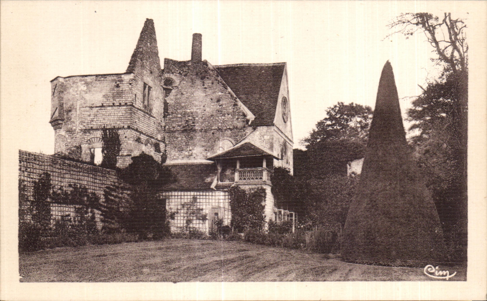 CPA Senlis (Oise) Ruins of the Old Castle