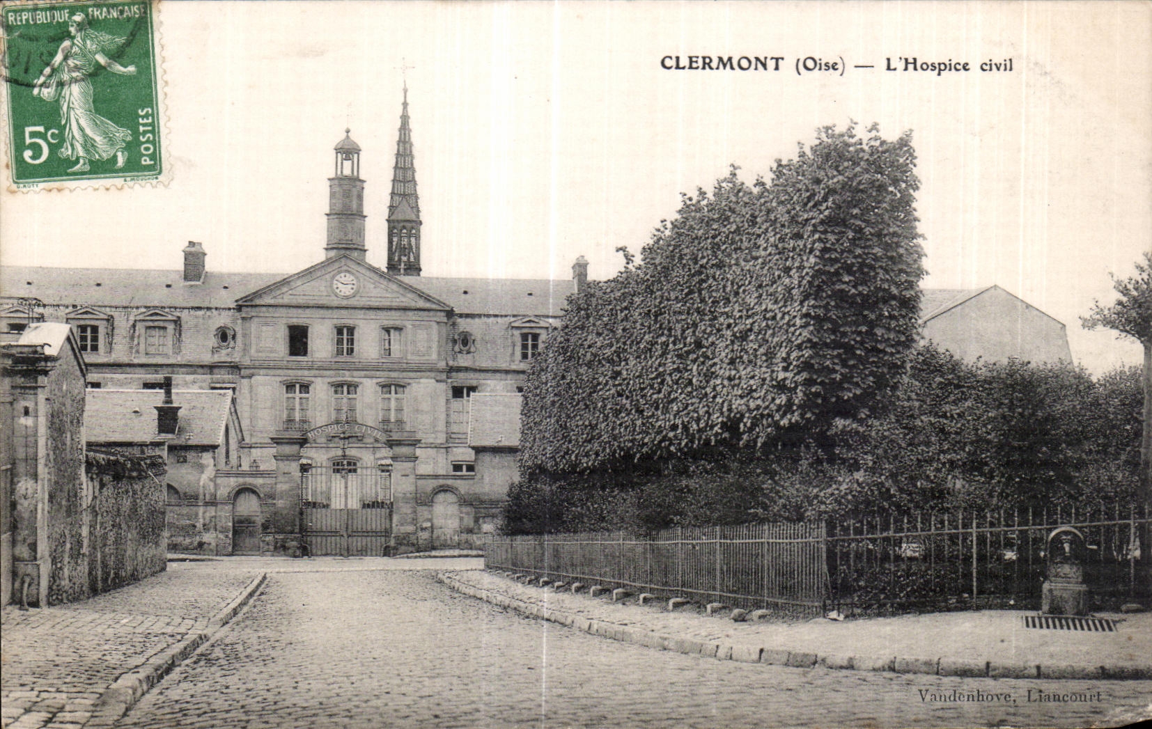 CPA Clermont (Oise) L Hospice civil