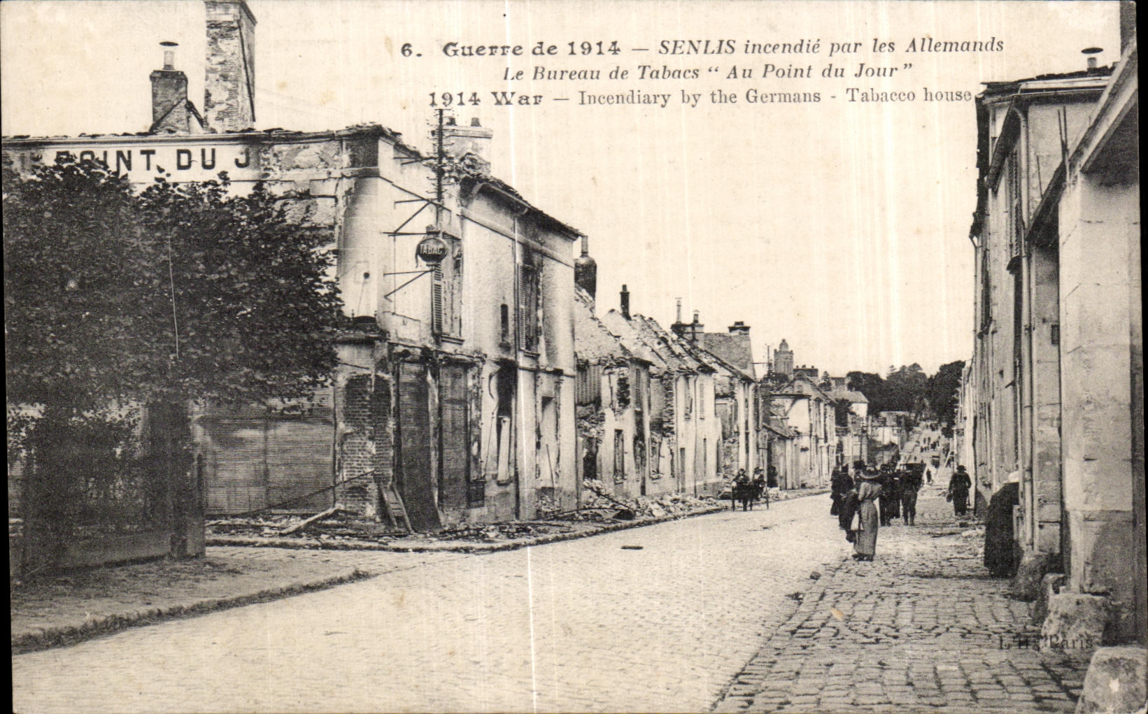 CPA Guerre De Senlis sets fire to by the Germans the Office of Tabaes At the Point of the Day War Incendiary by the Germans Tabac