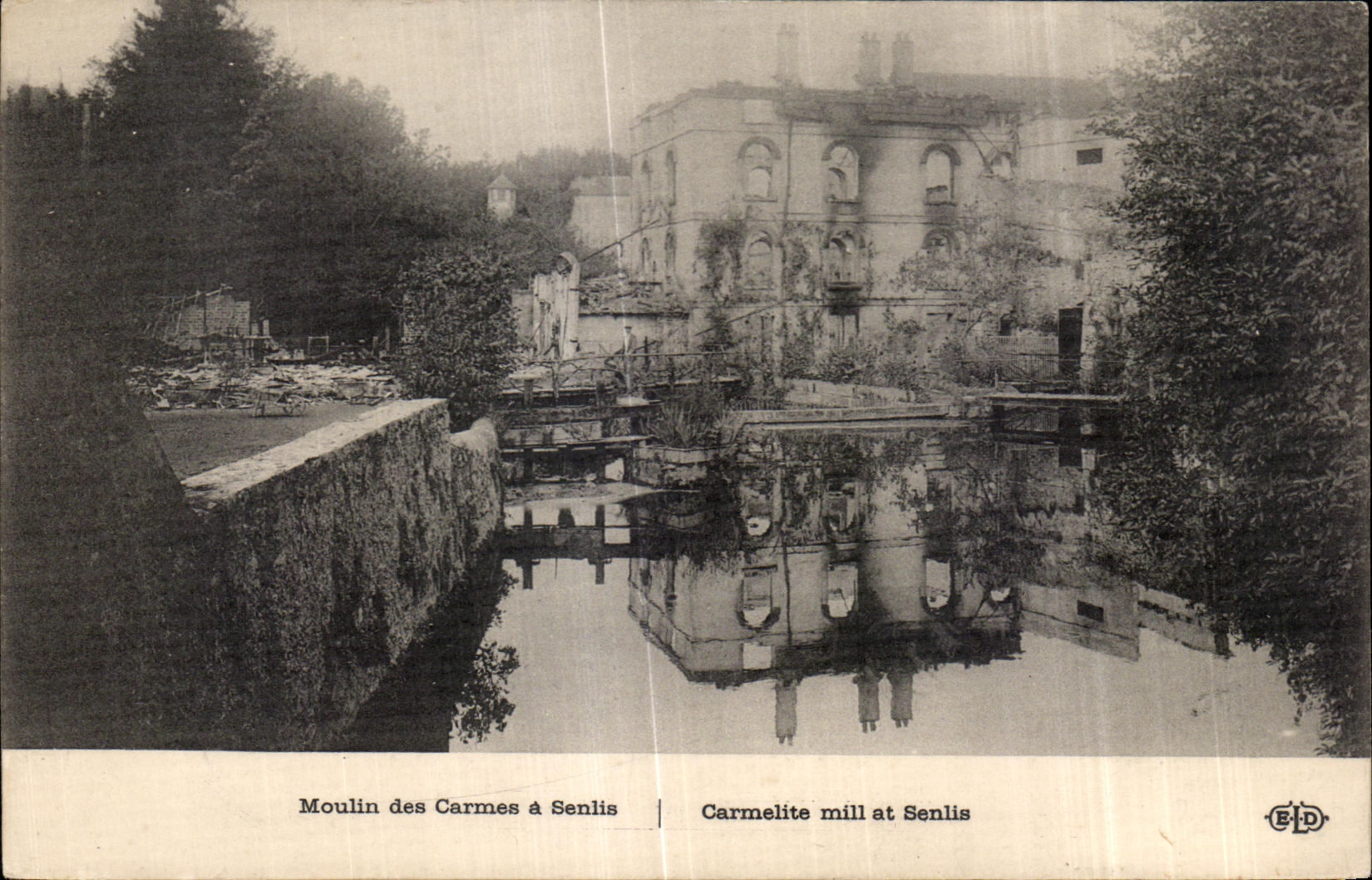 CPA Moulin des carmes a Senlis Militaria