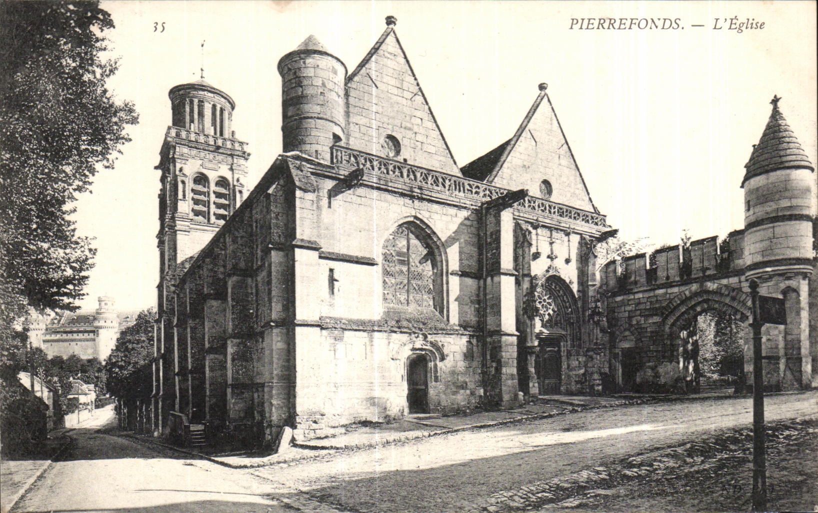 CPA Pierrefonds L Eglise
