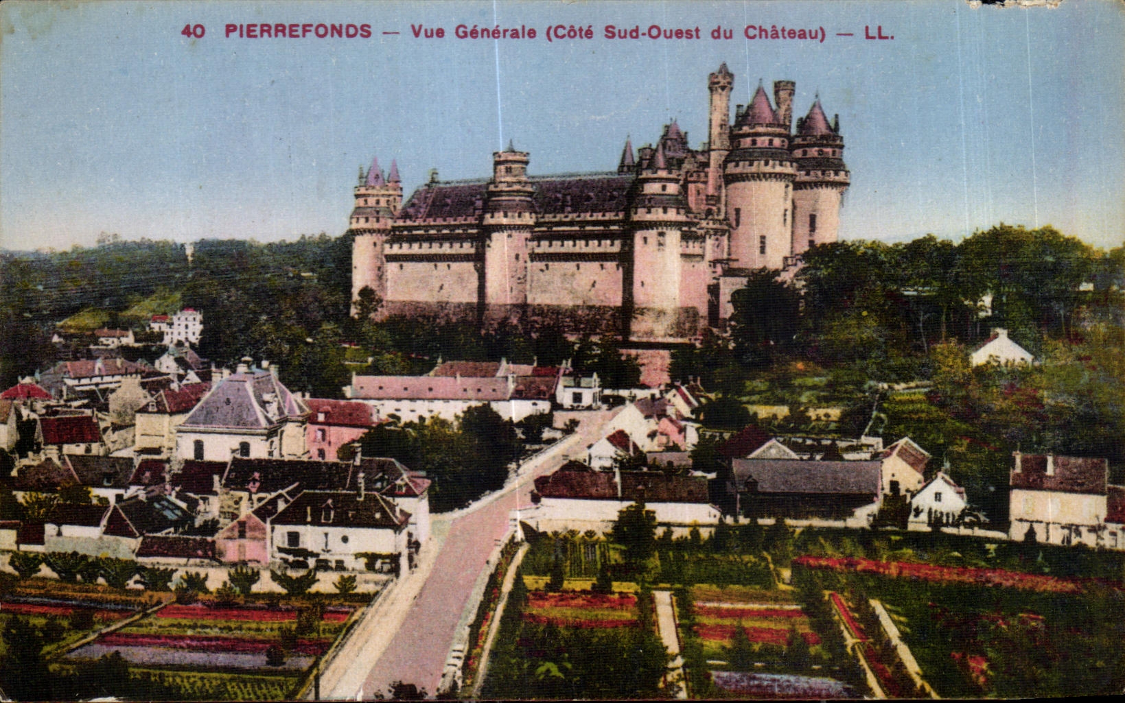 CPA Pierrefonds Vue Generale (Cote Sud Ouest du Chateau)