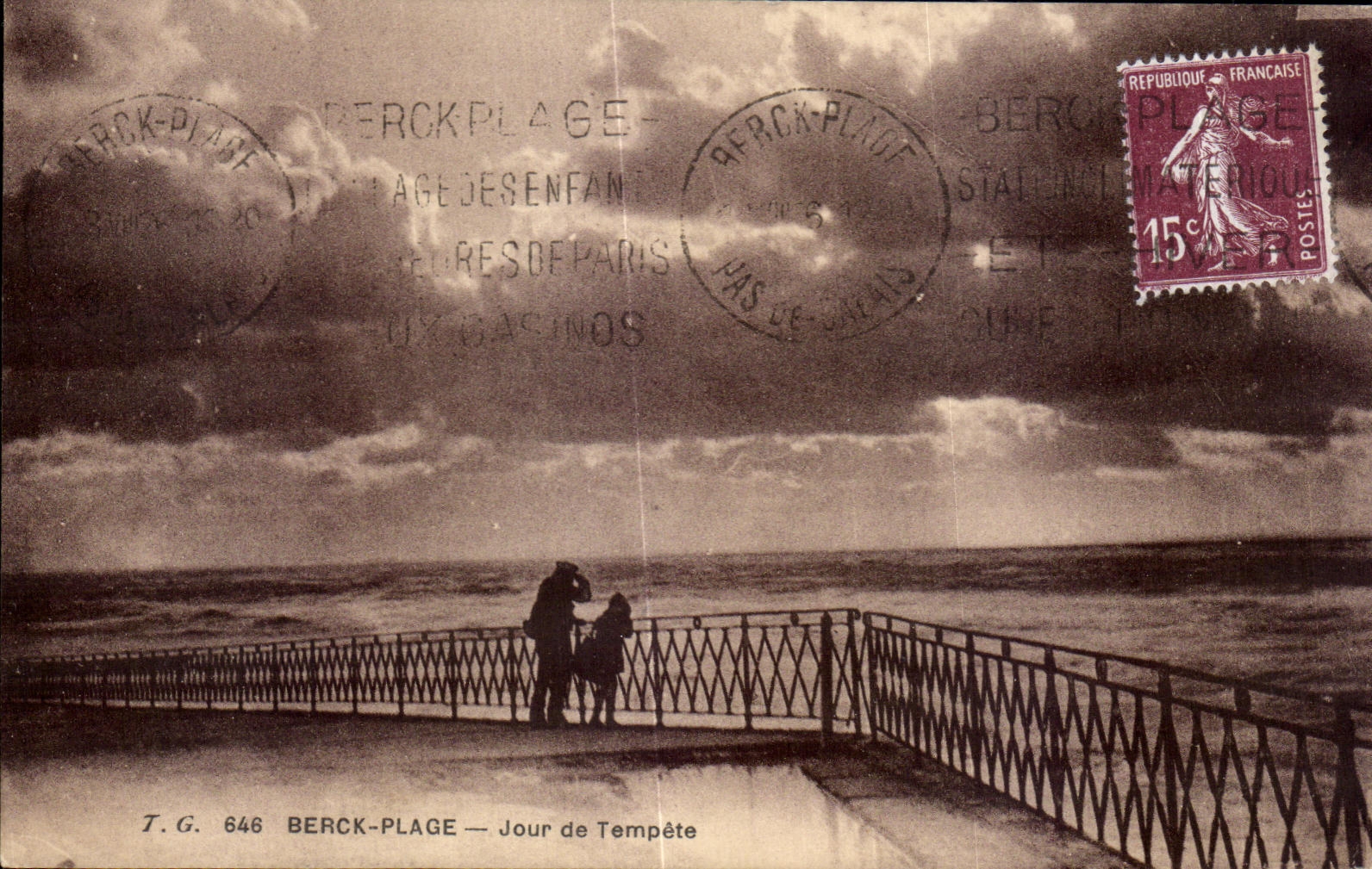 CPA Berck Plage Jour de Tempete