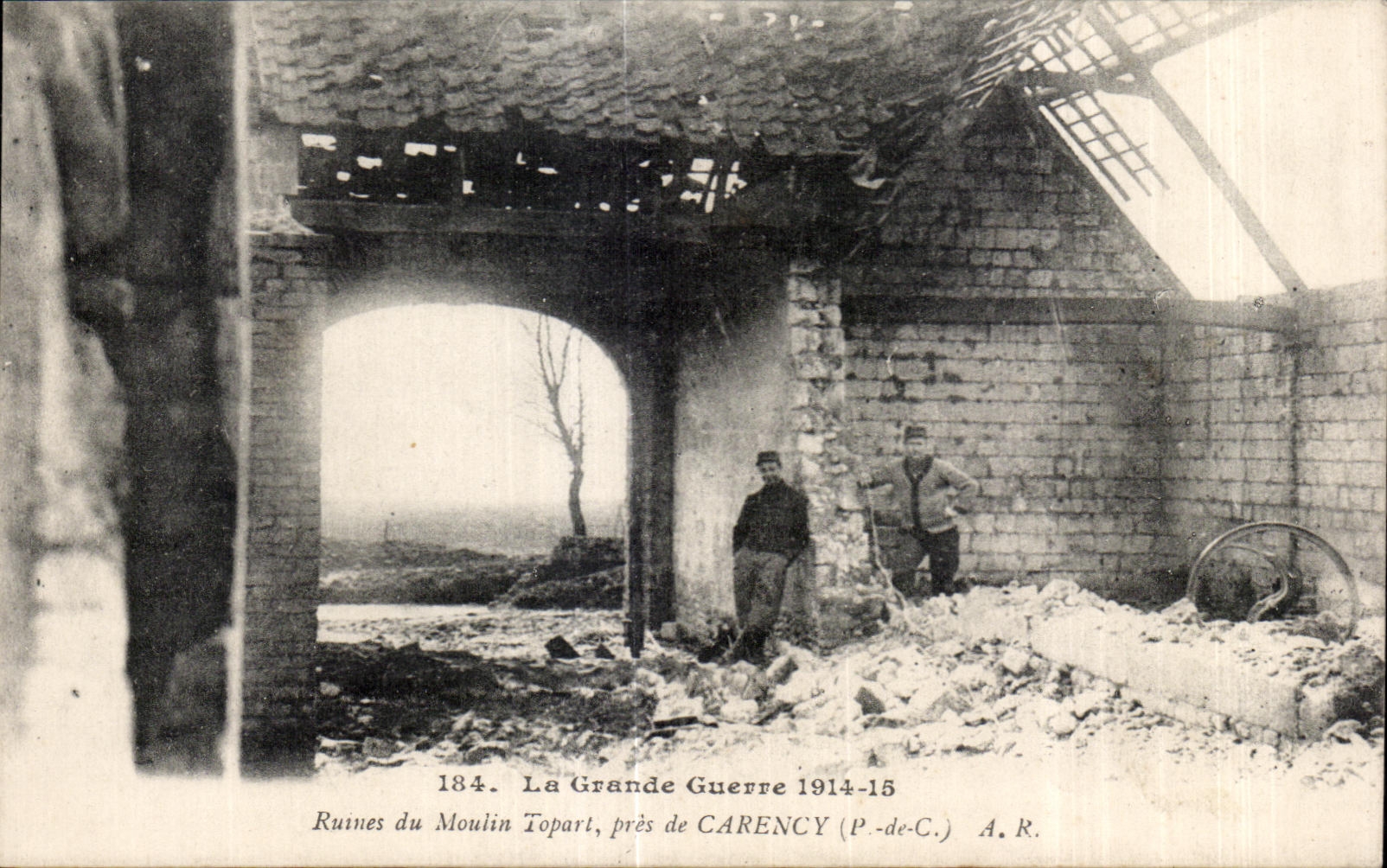 CPA La Grande Guerre Ruines du Moulin Topart pres de Carency Militaria 