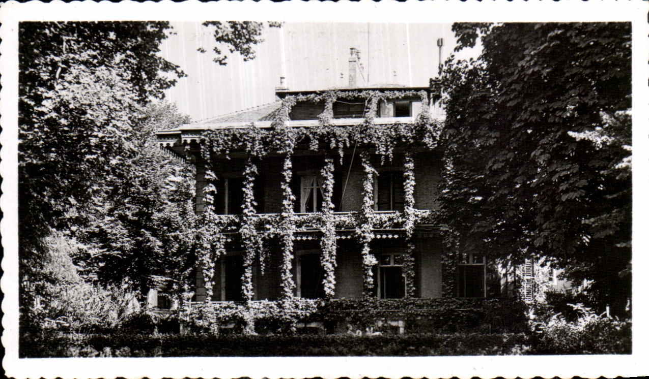 CPSM Vichy le chalet de l Empereur