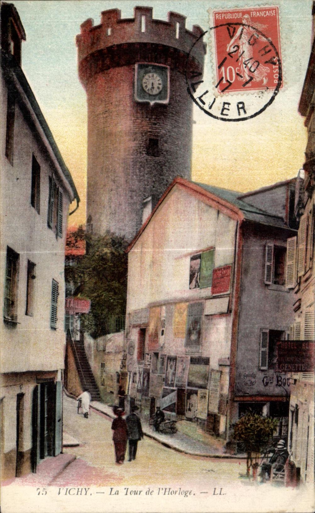 CPA Vichy La Tour de I Horloge