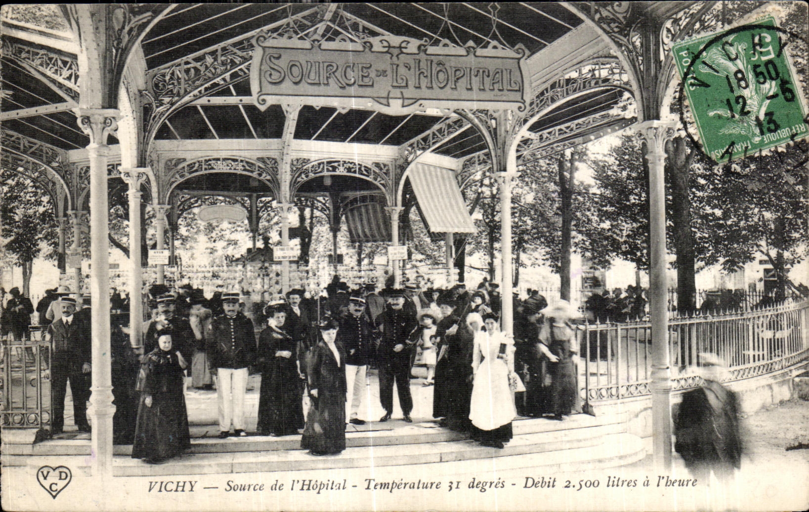 CPA Vichy source de I Hopital 