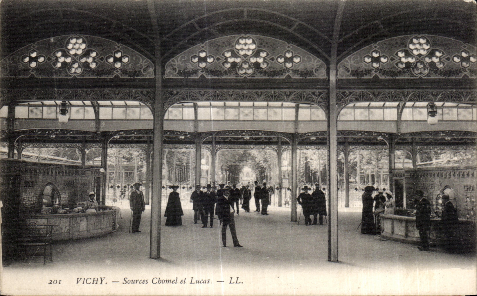 CPA Vichy Sources Chomel et Lucas