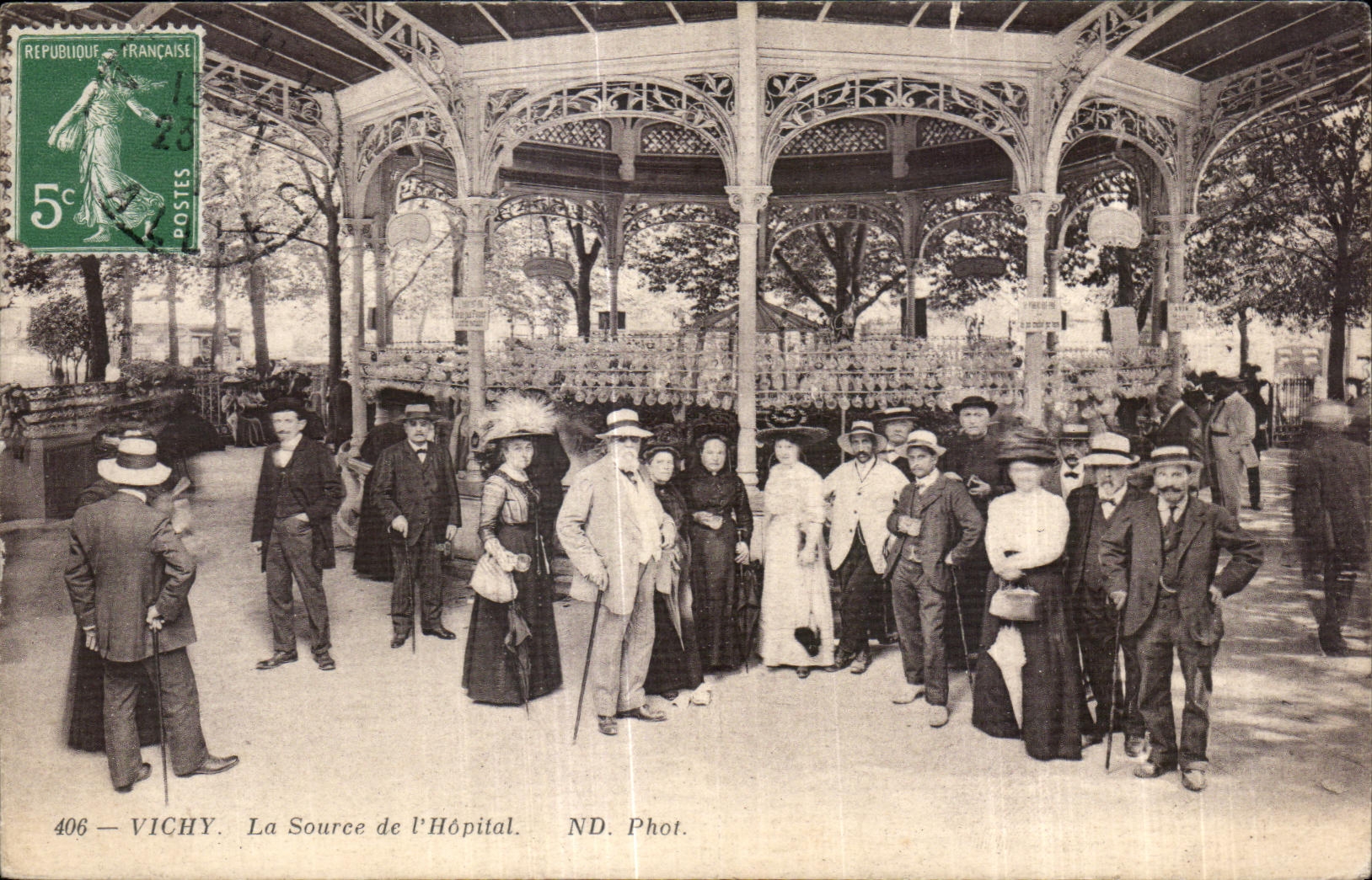 CPA Vichy La Source de I Hopital