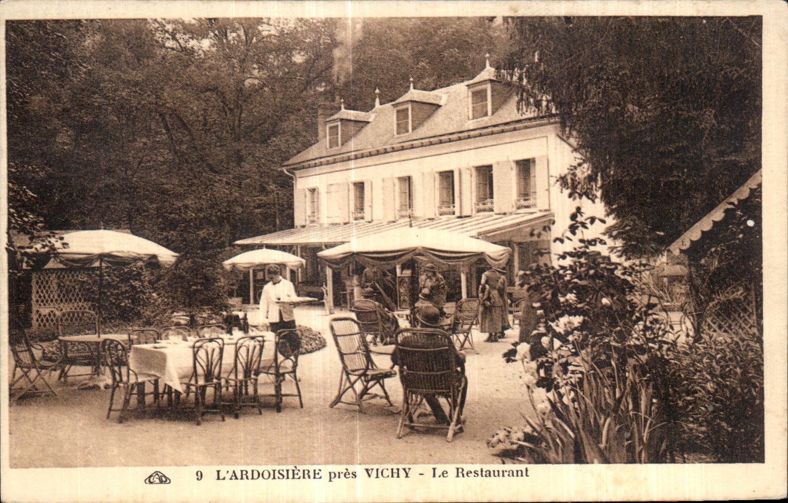 CPA L Ardoisiere pres Vichy Restaurant