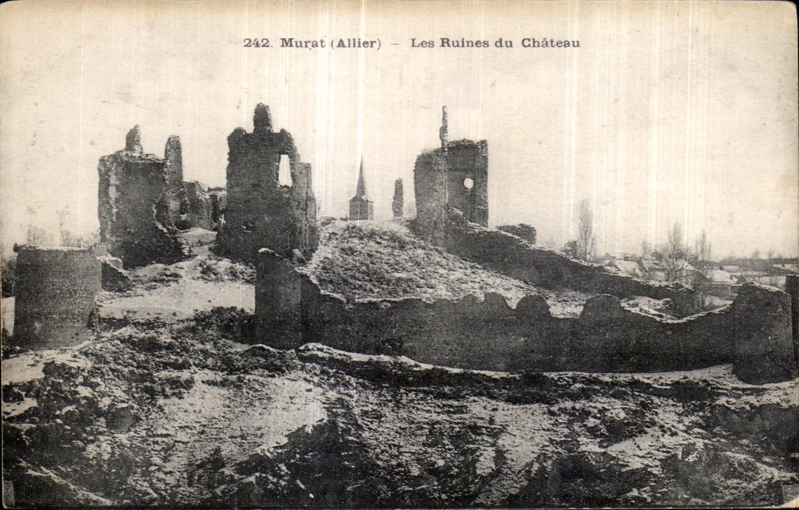CPA Murat Les Ruines du Chateau