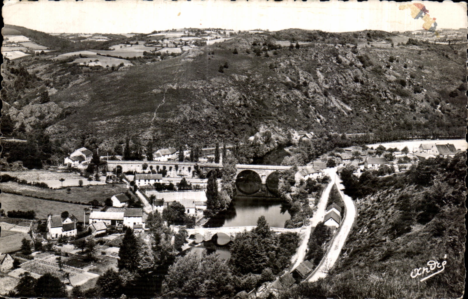 CPA Gorges de Chouvigny La Sioule aux ponts du Menat