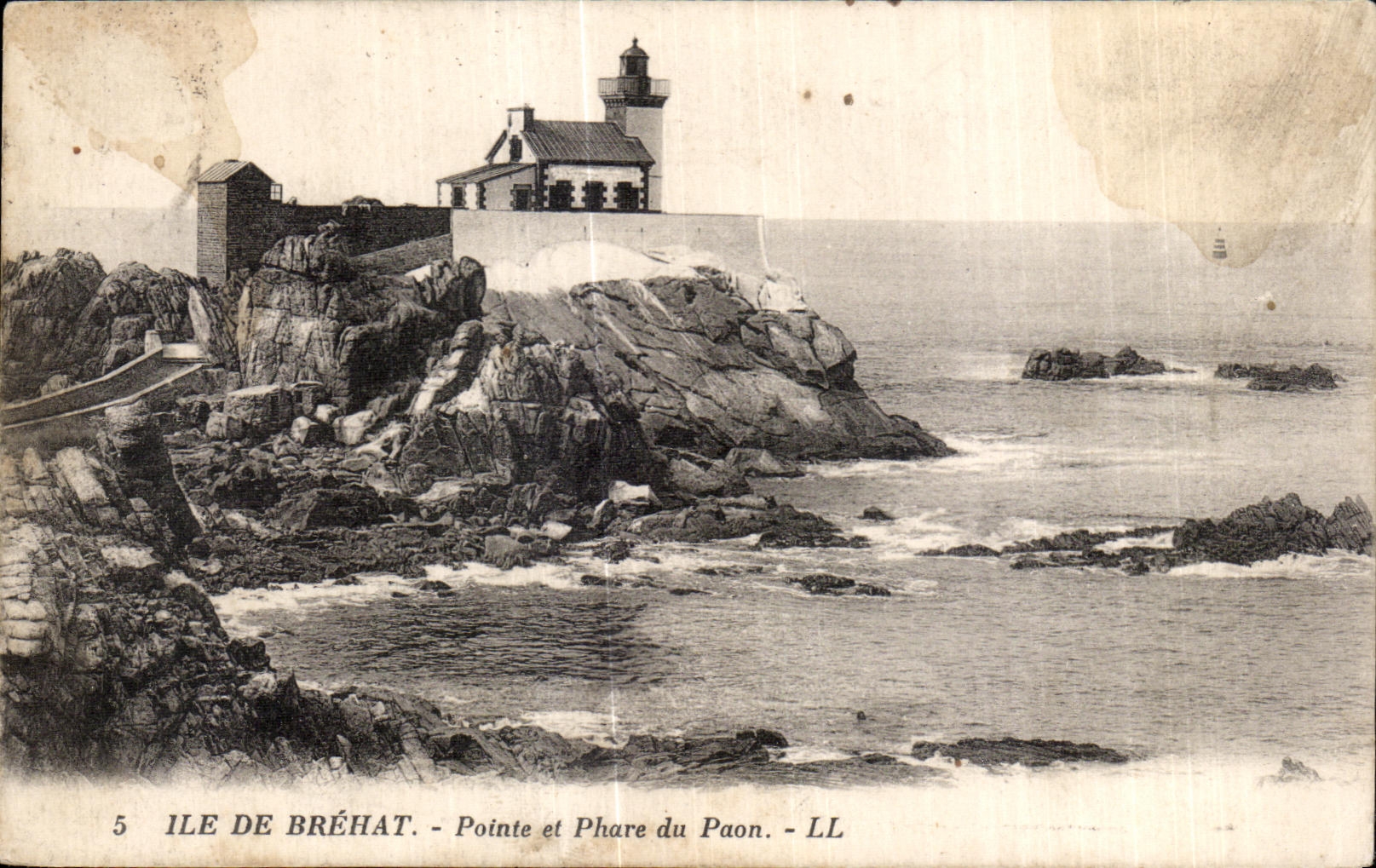 CPA Ile de Brehat Pointe et Phare du Paon Lighthouse