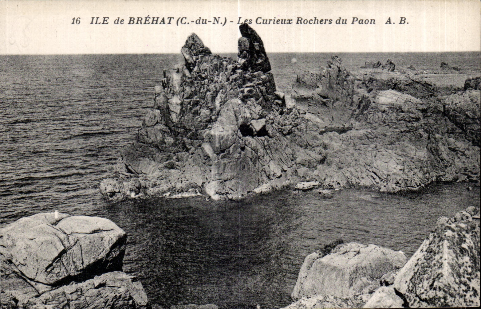 CPA Ile de Brehat Les Curieux Rochers du Paon