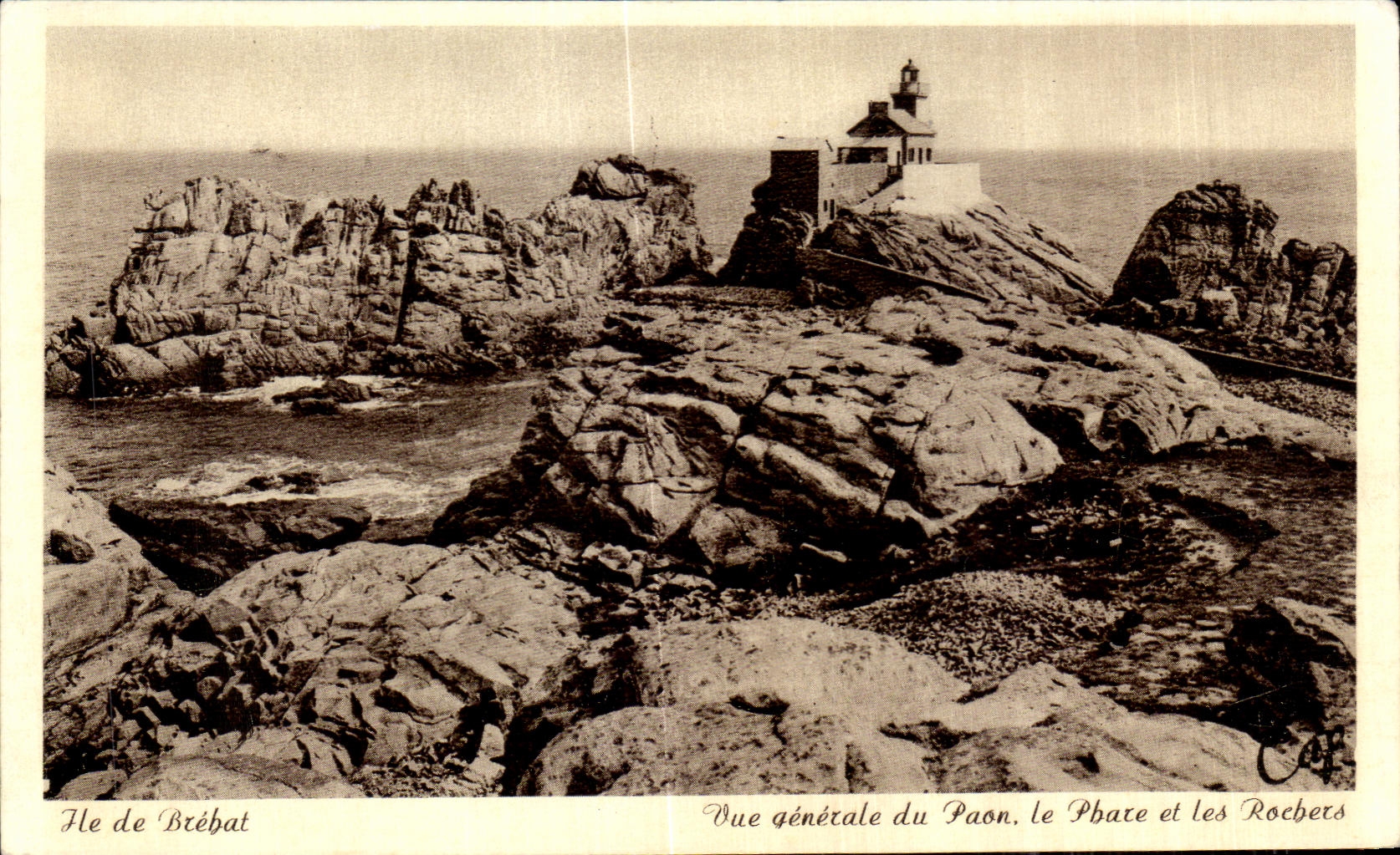 CPA Ile de Brehat Vue generale du Paon Le Phare et les Rochers