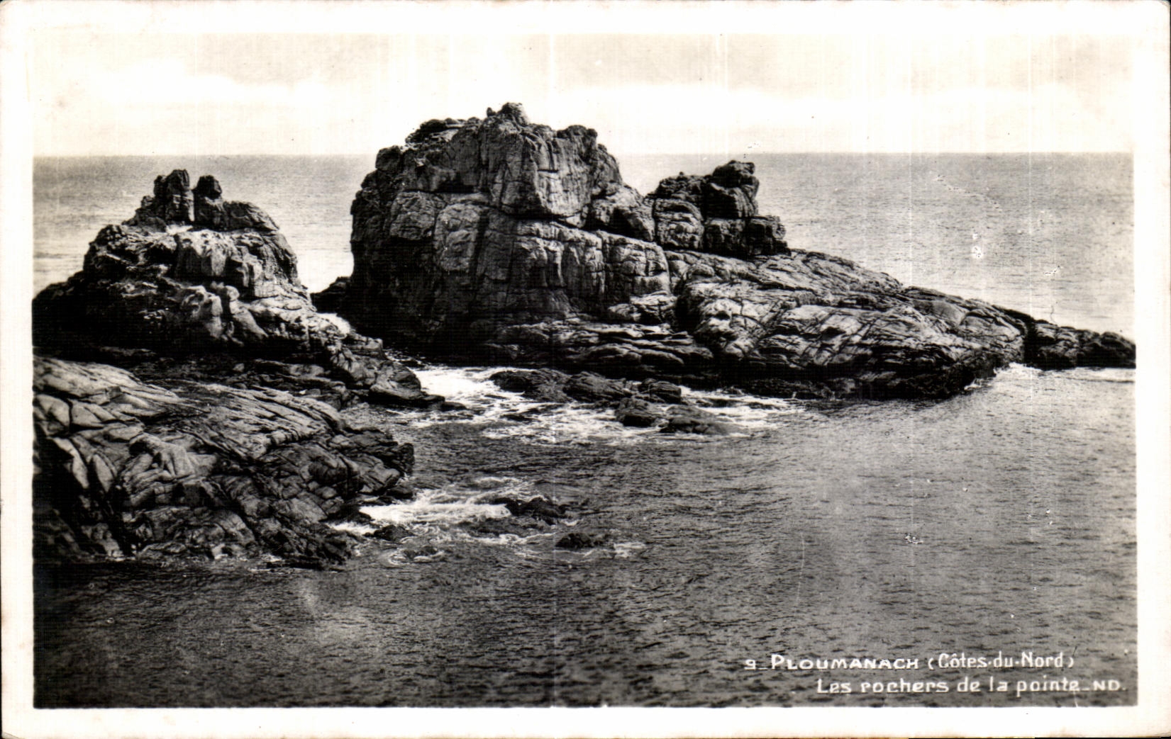 CPA Ploumanac h Cotes du Nord Les rochers de la pointe